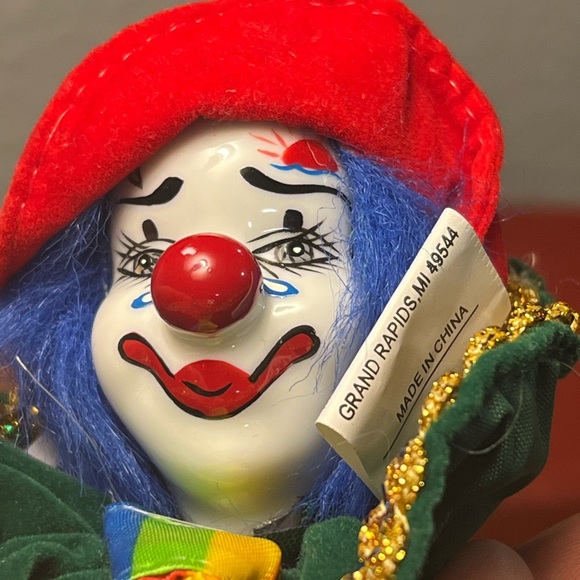 Circus Christmas Tree Ornament Crying Clown Head With Hat & Tie Porcelain VTG - Picture 2 of 13
